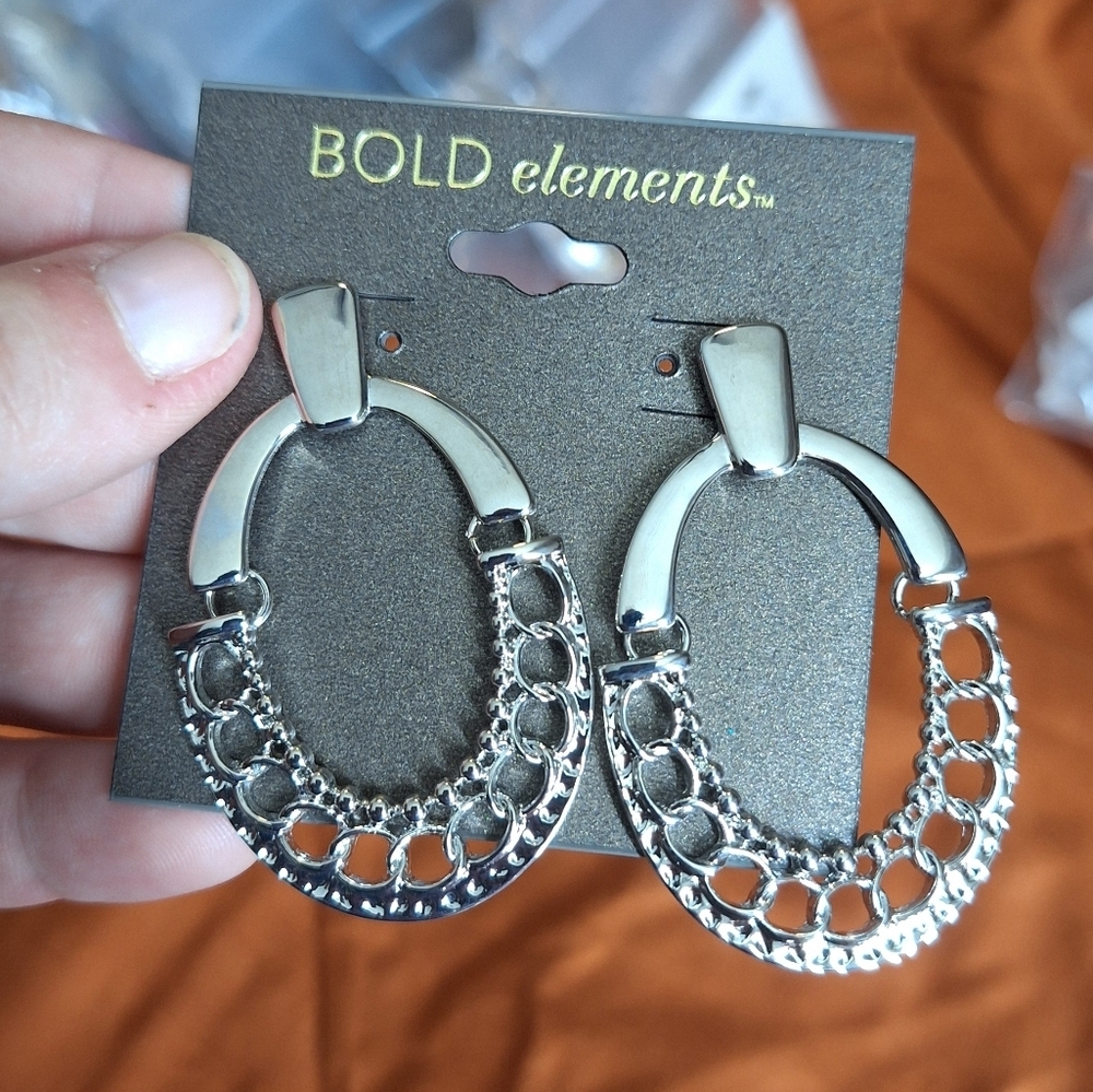 BOLD ELEMENTZ SILVER EARRINGS NWT